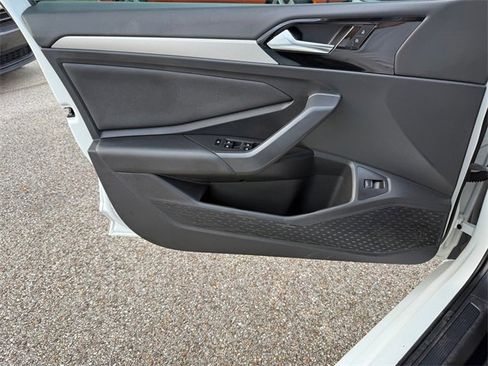 Used 2020 Volkswagen Jetta R-Line w/ R-Line Cold Weather Package image 21