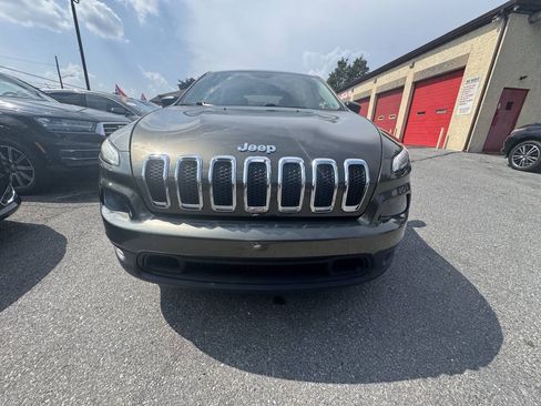 Used 2015 Jeep Cherokee Sport w/ Cold Weather Group AWD/4WD image 11