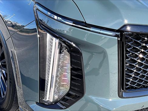 Used 2025 Cadillac Escalade V w/ LPO, Floor Liner Package image 27