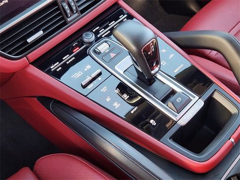 Used 2023 Porsche Cayenne image 20