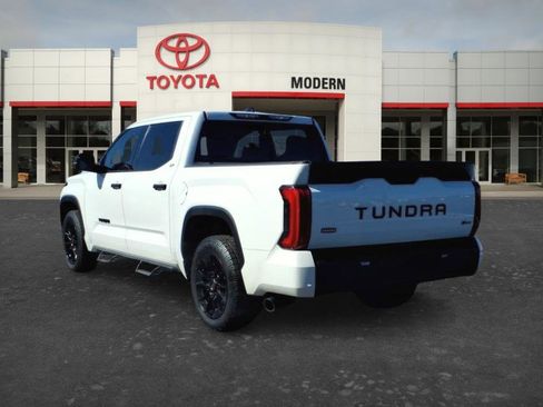 Used 2023 Toyota Tundra SR5 w/ SR5 Convenience Package RWD image 4