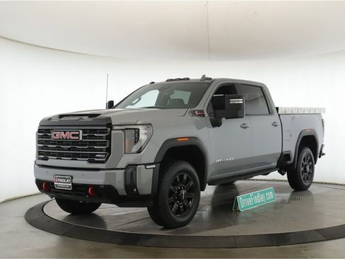 Used 2025 GMC Sierra 2500 AT4 w/ AT4 Premium Plus Package image 10