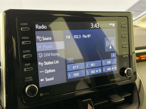 Certified 2021 Toyota Corolla LE image 18