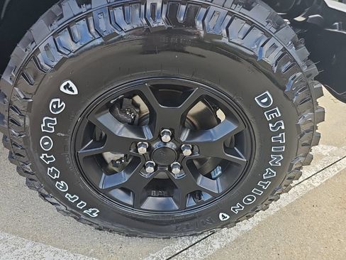 Used 2023 Jeep Wrangler Unlimited Sport AWD/4WD image 2