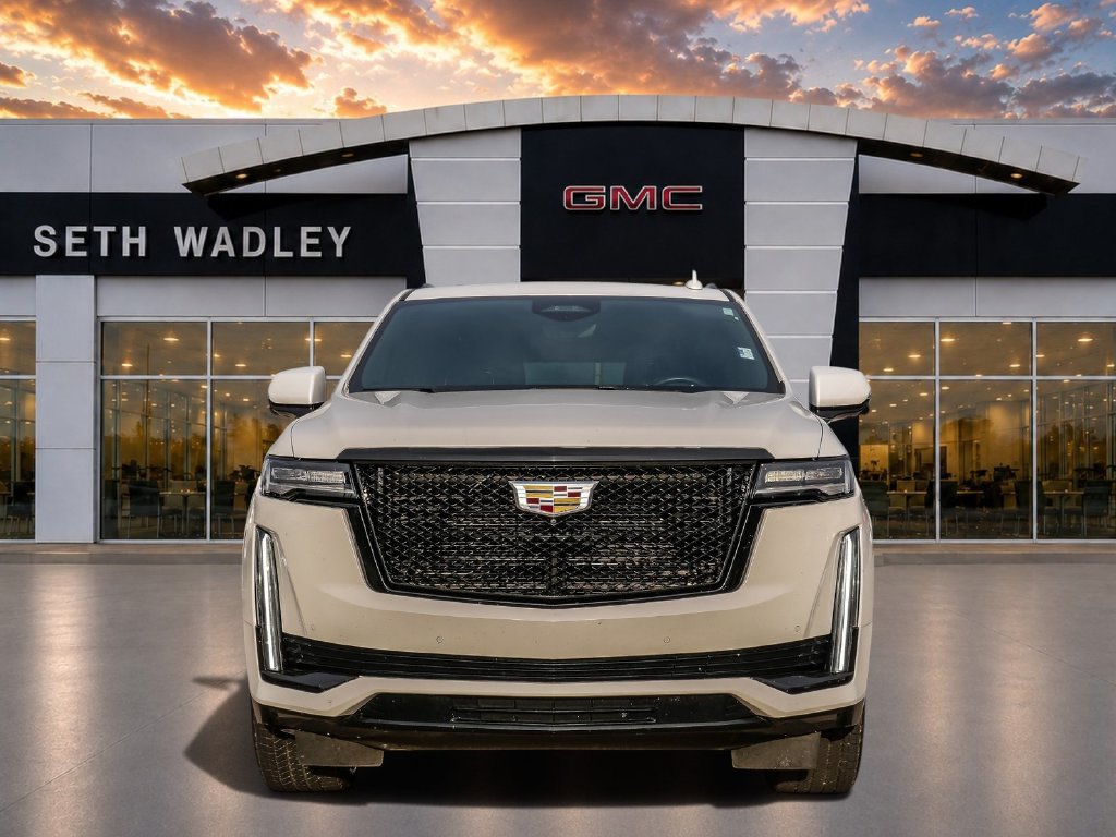 Used 2023 Cadillac Escalade Premium Luxury AWD/4WD image 2