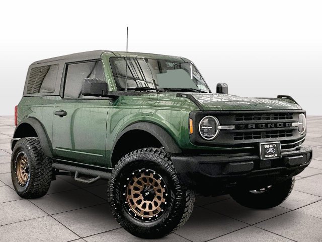 Used 2022 Ford Bronco 2-Door AWD/4WD image 2