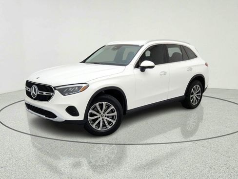 Certified 2024 Mercedes-Benz GLC 300 image 1
