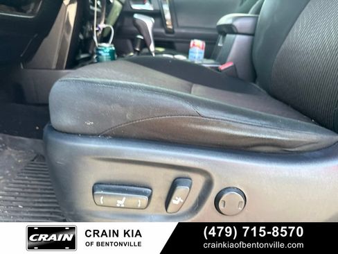 Used 2018 Toyota 4Runner TRD Off-Road AWD/4WD image 17