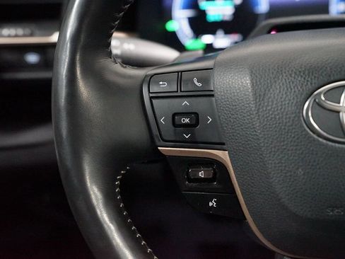 Used 2024 Toyota Crown Platinum image 14