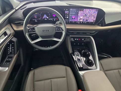 Used 2025 Audi Q5 2.0T Premium image 13