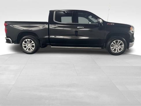 Used 2022 Chevrolet Silverado 1500 LTZ w/ Technology Package image 9