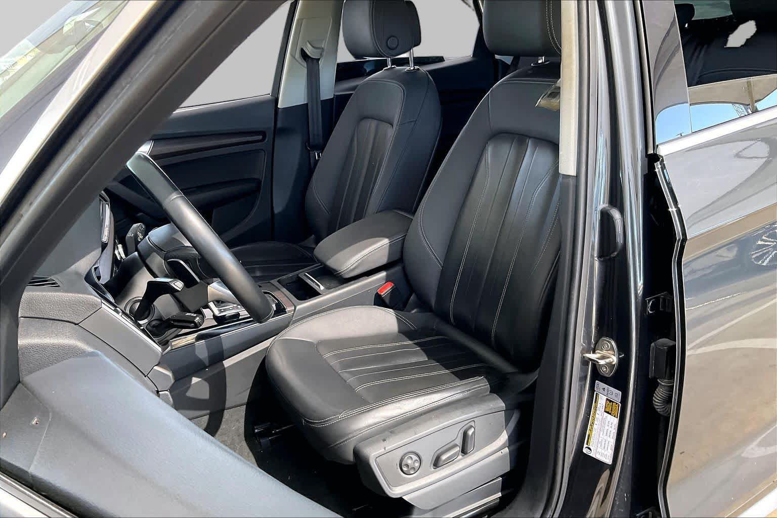 Used 2021 Audi Q5 2.0T Premium w/ Convenience Package AWD/4WD image 8