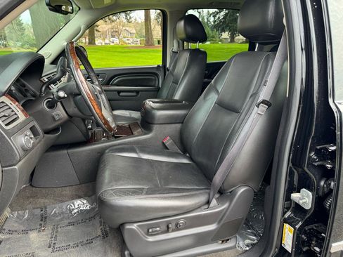 Used 2013 GMC Yukon Denali image 9