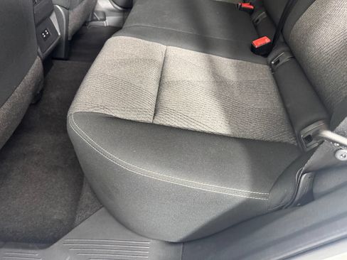 Used 2024 Nissan Rogue SV FWD image 30