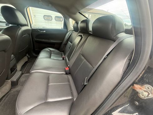 Used 2010 Chevrolet Impala LTZ FWD image 3