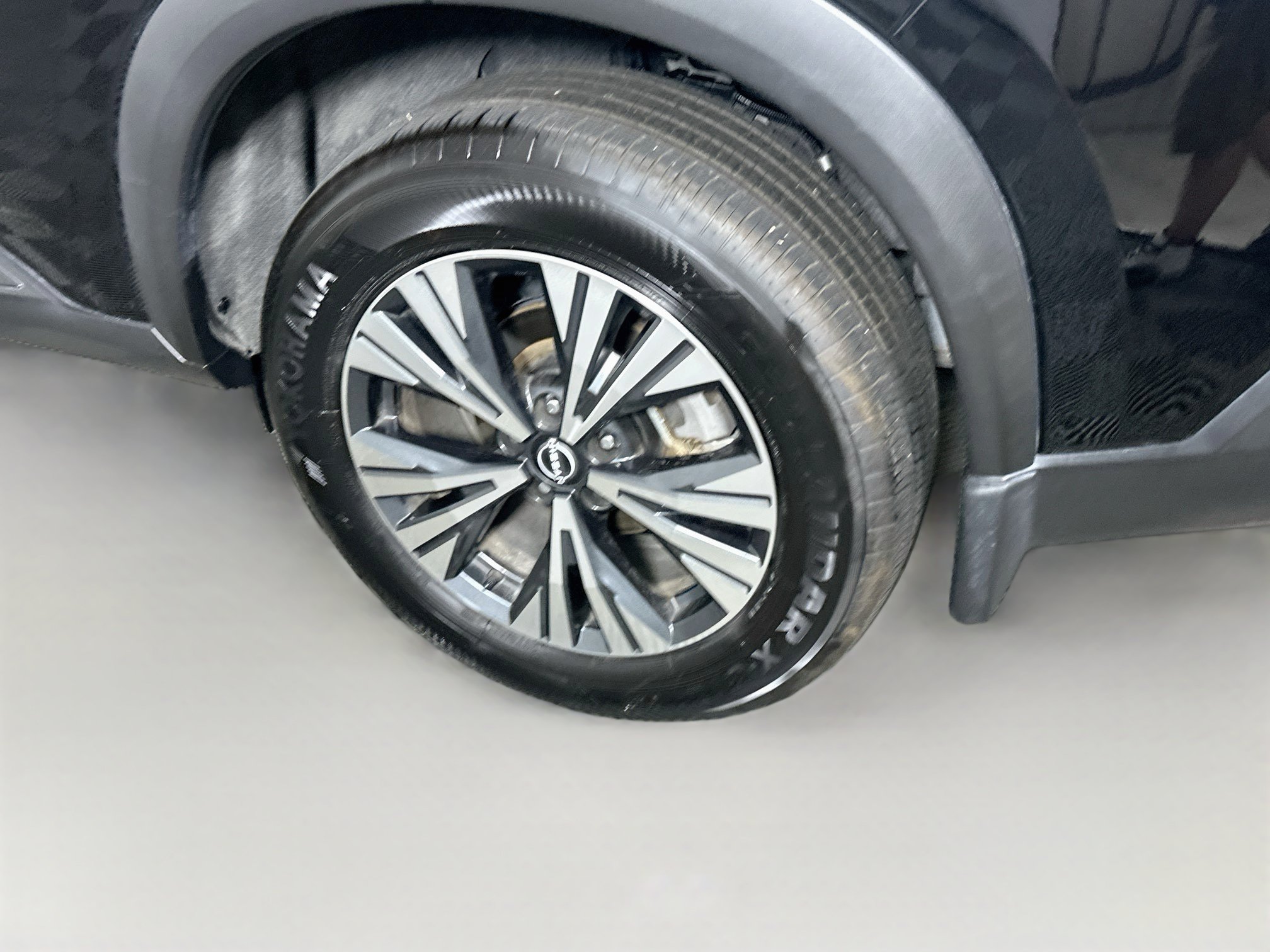 Used 2023 Nissan Rogue SV FWD image 11