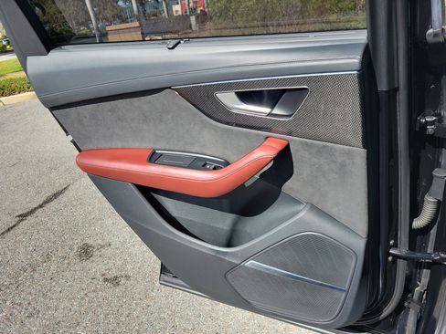 Used 2021 Audi SQ7 Prestige w/ Prestige Package image 17