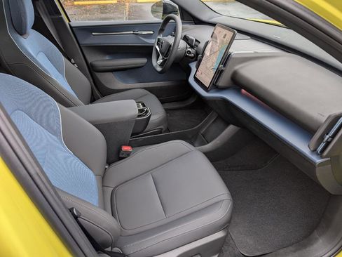 Used 2025 Volvo EX30 Ultra w/ Climate Package image 16