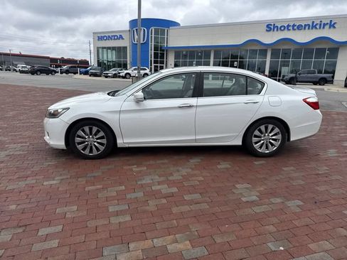Used 2014 Honda Accord EX image 3