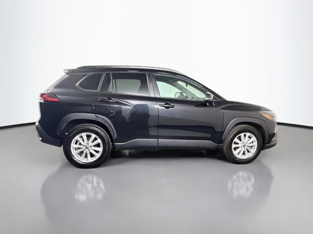 Used 2026 Toyota Corolla Cross LE FWD image 11
