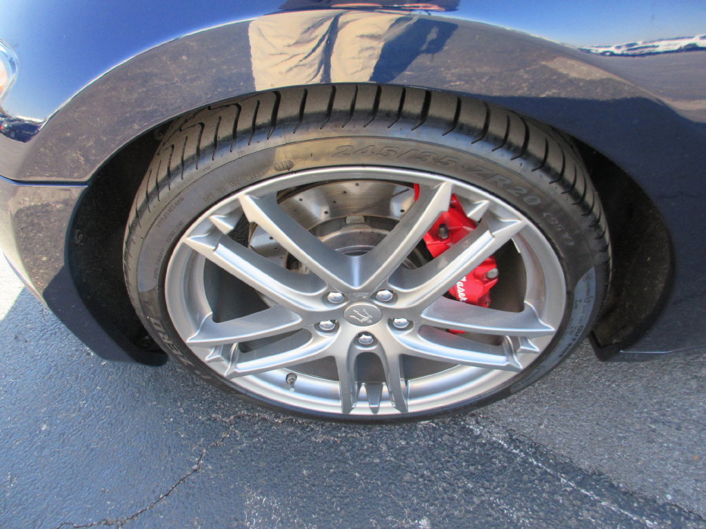 Used 2016 Maserati GranTurismo Sport RWD image 13