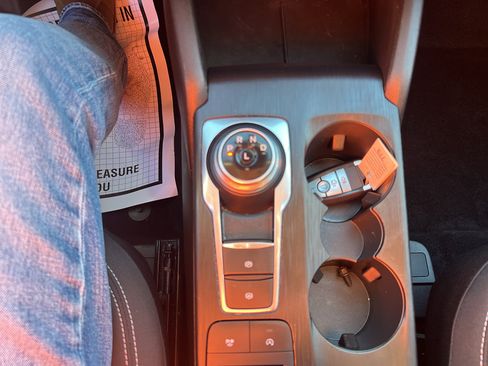 Used 2023 Ford Escape Active image 24