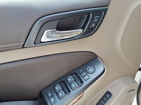 Used 2018 Chevrolet Tahoe Premier AWD/4WD image 14