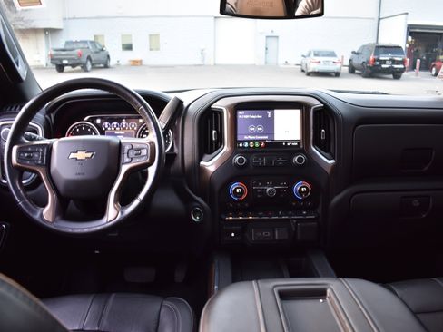 Used 2019 Chevrolet Silverado 1500 High Country w/ Trailer Camera Package image 33