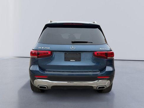 Used 2021 Mercedes-Benz GLB 250 4MATIC image 4