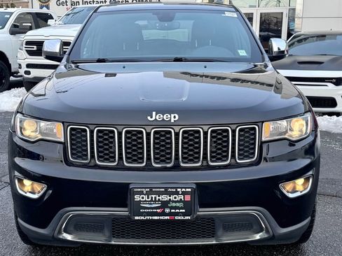 Used 2018 Jeep Grand Cherokee Limited AWD/4WD image 2