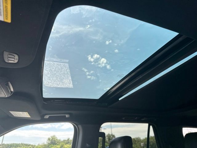 Used 2018 Ford Expedition Limited RWD image 17