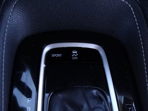 Used 2019 Toyota Corolla SE image 32