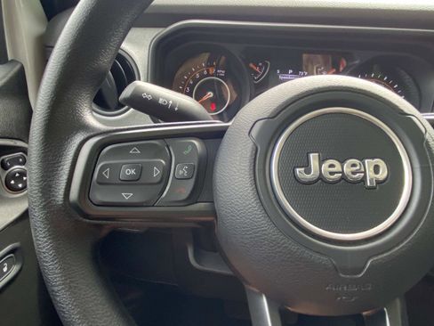 Used 2025 Jeep Gladiator Sport AWD/4WD image 33
