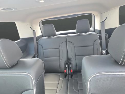 Used 2021 GMC Acadia Denali w/ Trailering Package AWD/4WD image 11