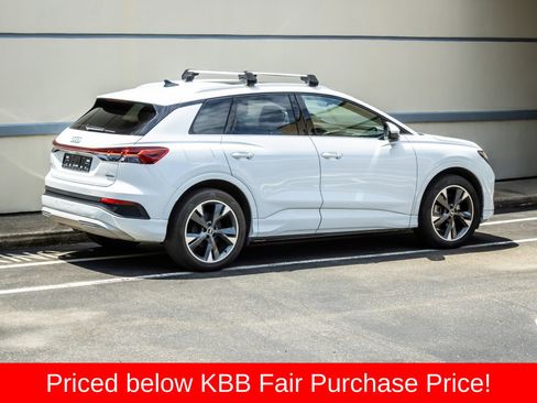 Used 2022 Audi Q4 e-tron Premium Plus AWD/4WD image 8