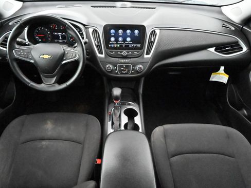 Used 2024 Chevrolet Malibu RS image 3