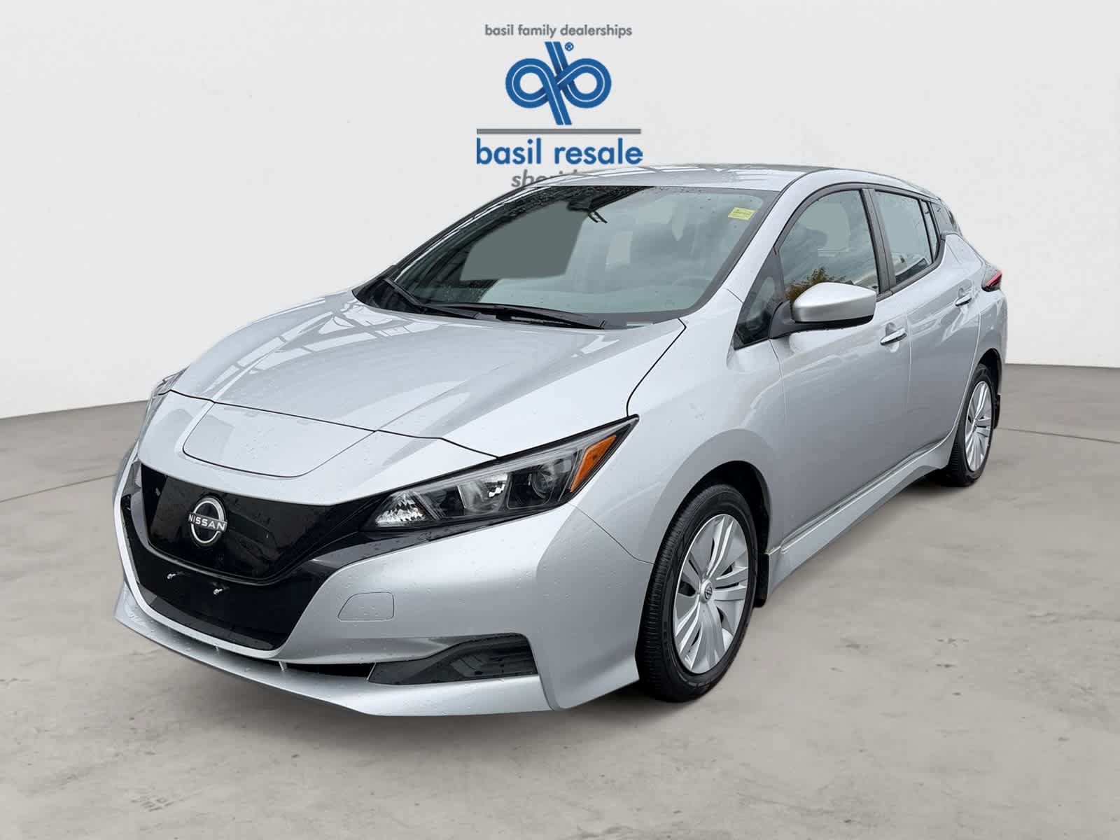 Used 2025 Nissan Leaf S FWD image 2