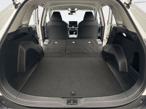 Used 2024 Toyota RAV4 LE image 21