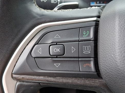 Used 2021 Jeep Grand Cherokee L Limited AWD/4WD image 23