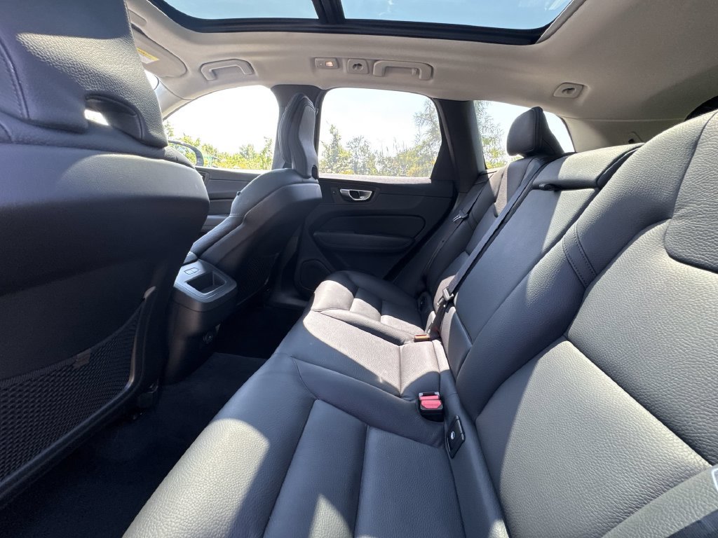 Used 2025 Volvo XC60 B5 Plus AWD/4WD image 25