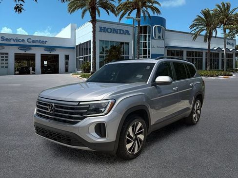 Used 2024 Volkswagen Atlas SE FWD image 4