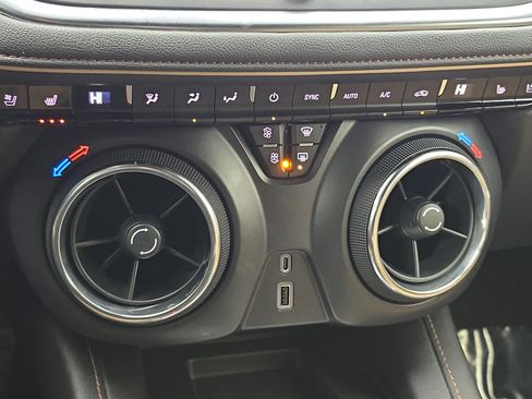 Used 2020 Chevrolet Blazer Premier w/ Driver Confidence II Package image 24