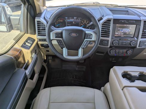 Used 2015 Ford F150 Lariat RWD image 23