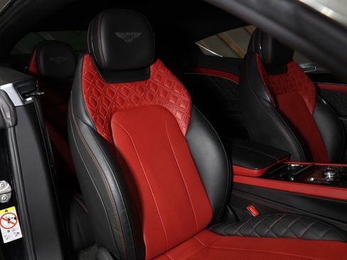Used 2020 Bentley Continental GT image 21
