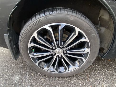 Used 2015 Toyota Corolla S image 19