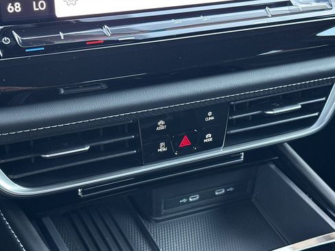 New 2026 Volkswagen Atlas SE image 19