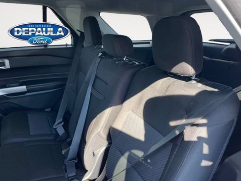 Used 2024 Ford Explorer XLT AWD/4WD image 17