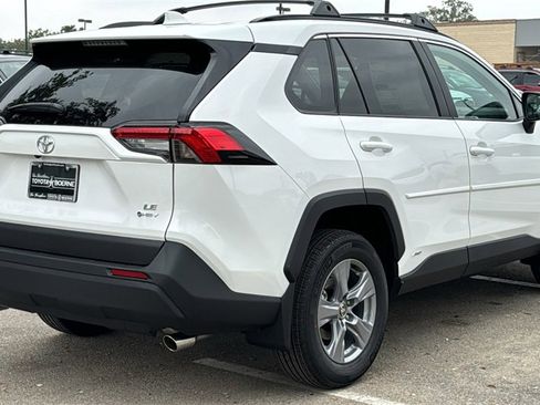 New 2025 Toyota RAV4 LE image 6