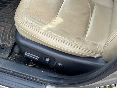 Used 2014 Toyota Avalon XLE image 17