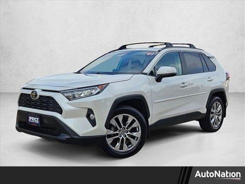 Used 2021 Toyota RAV4 XLE Premium image 1
